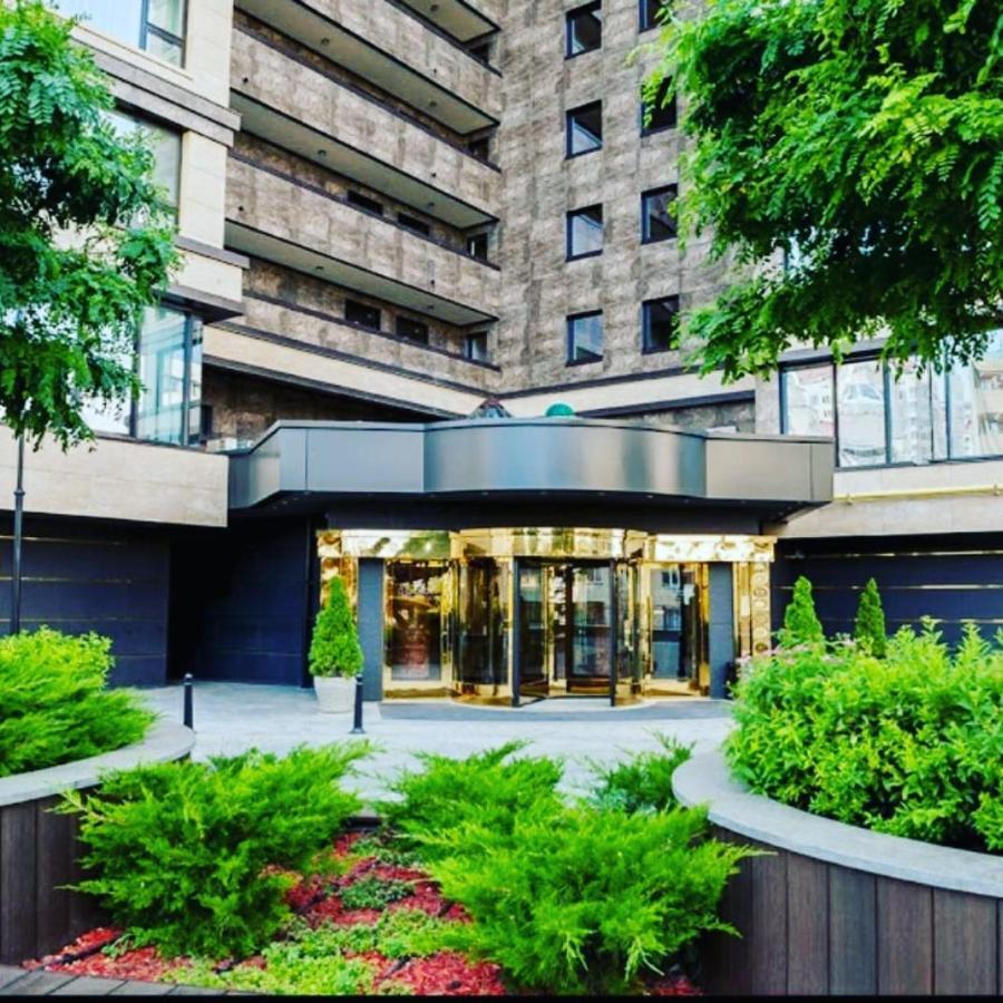 1 Room 60M2 Center Of Obolon Near River Side. With Terrace. 22 Floor Kyiv Exterior photo