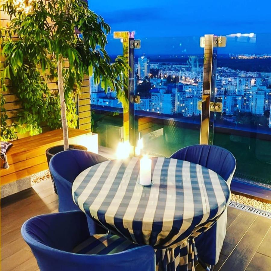 1 Room 60M2 Center Of Obolon Near River Side. With Terrace. 22 Floor Kyiv Exterior photo